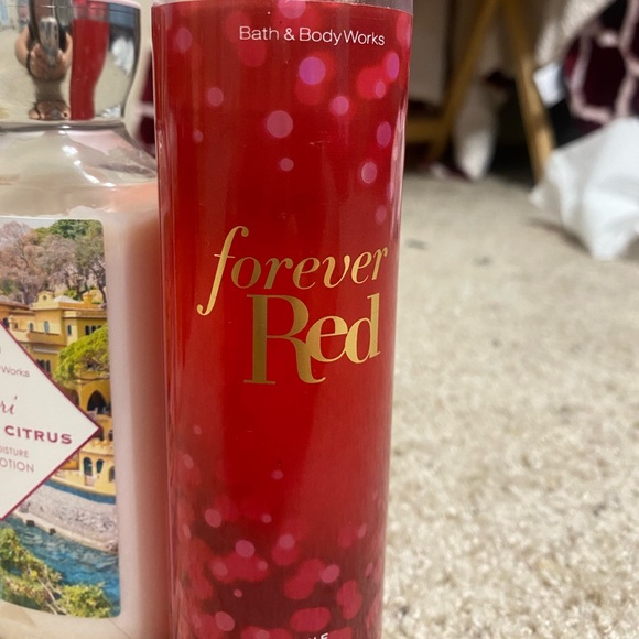 Bath and Body works sprays/lotions - Picture 6 of 6